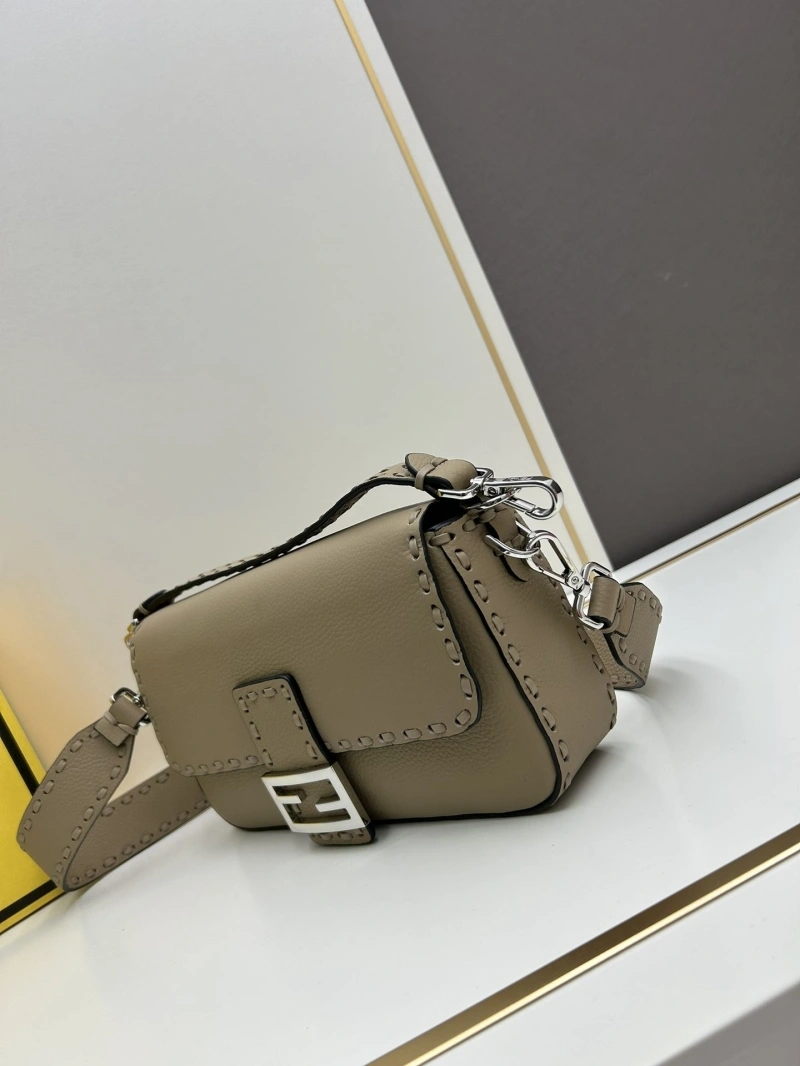 F**di baguette bags 4224-0980