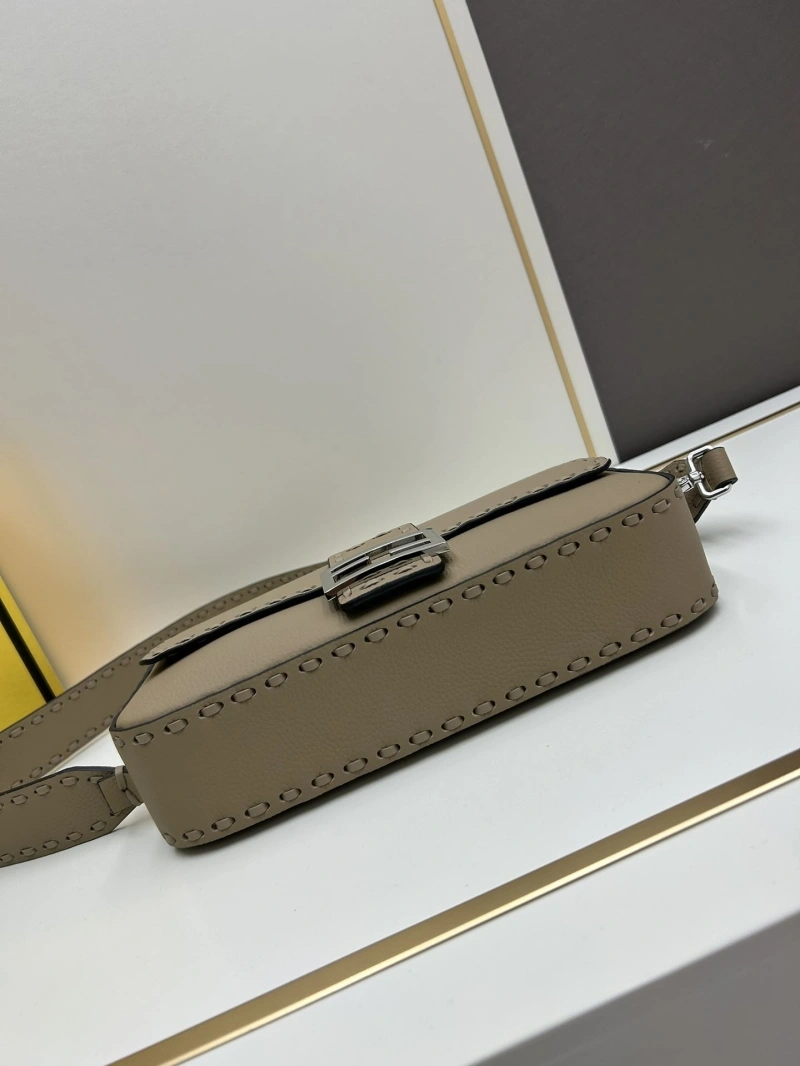 F**di baguette bags 4224-0980