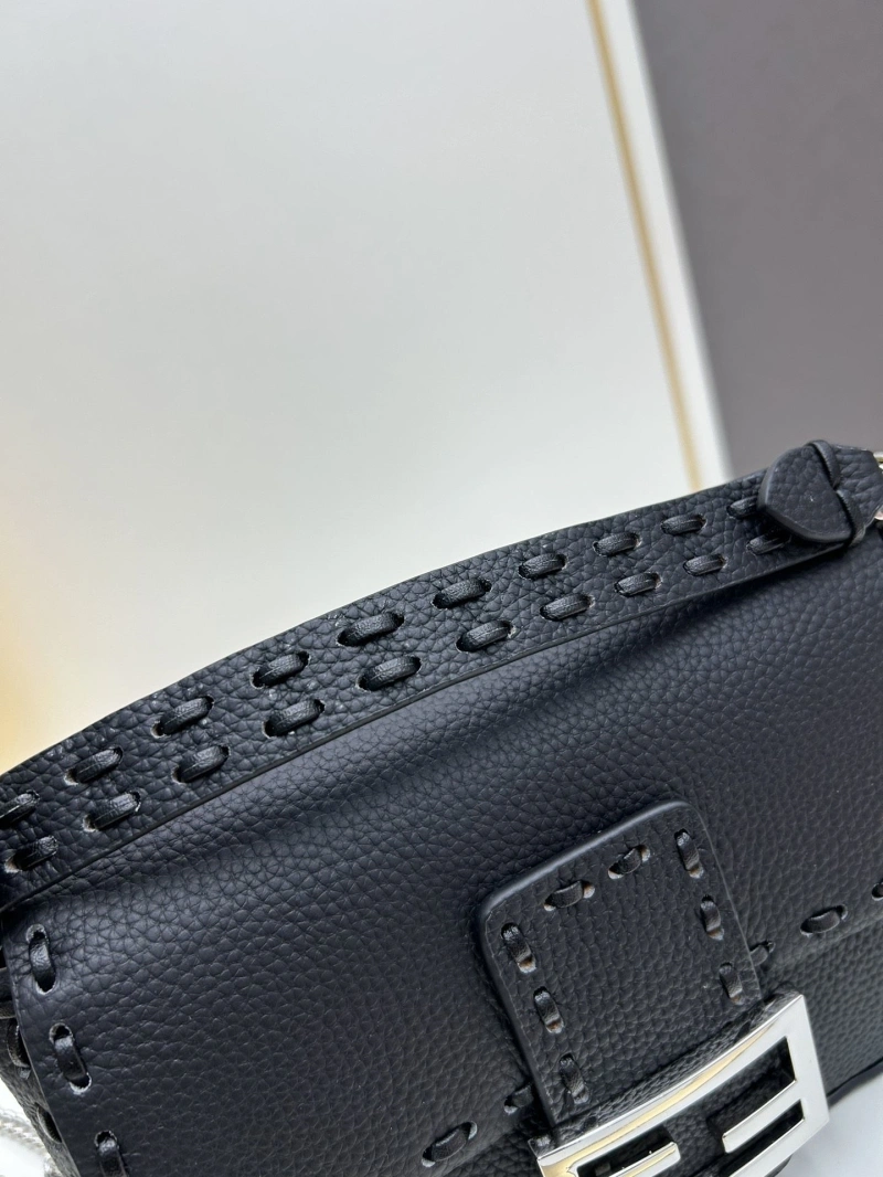 F**di baguette bags 4224-0983