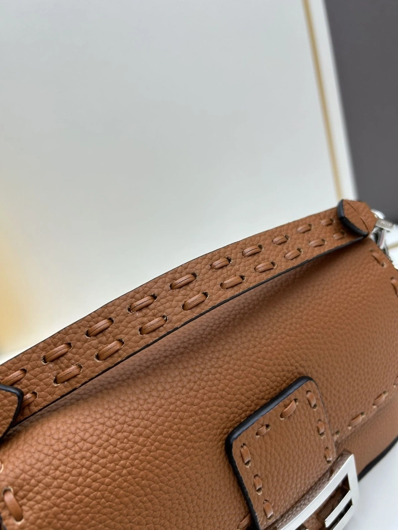 F**di baguette bags 4224-0984