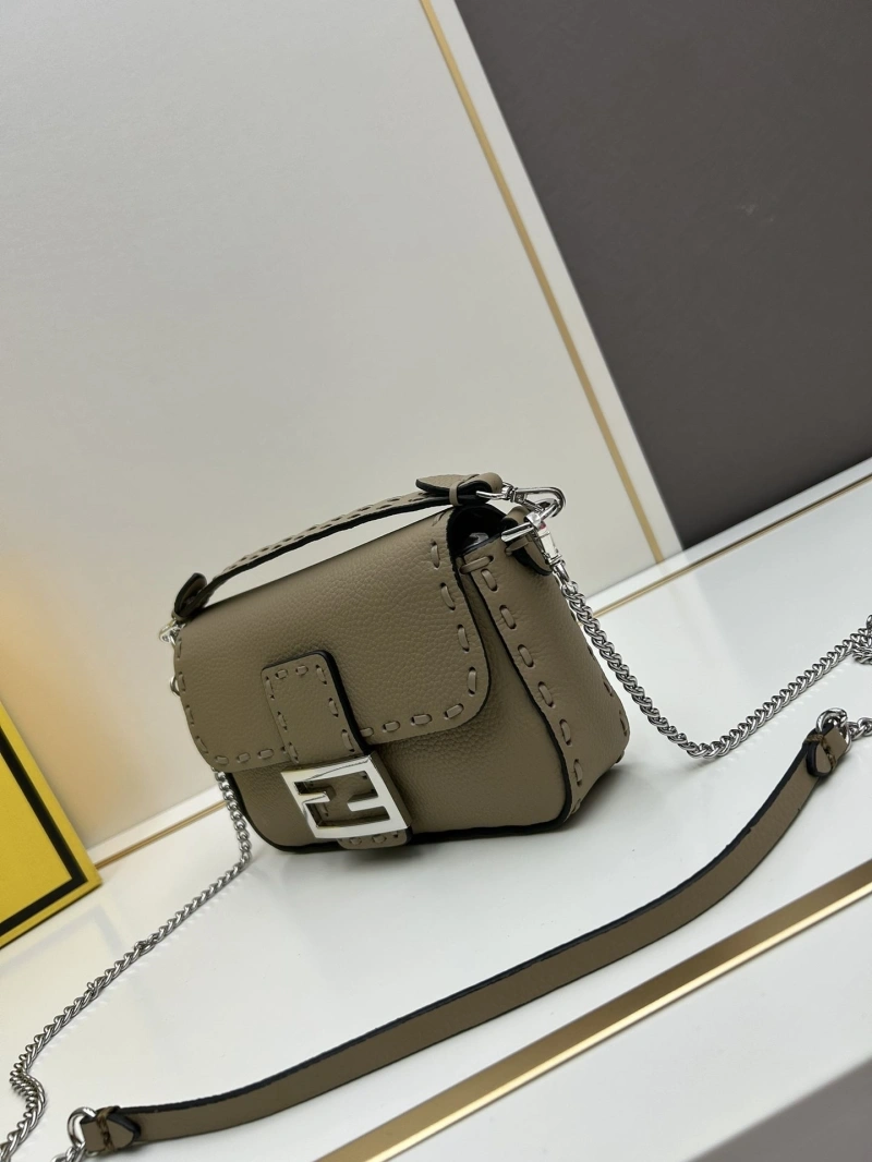 F**di baguette bags 4224-0986