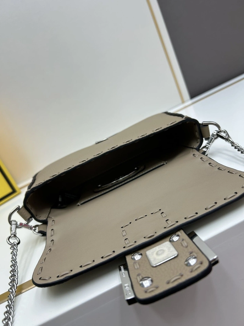 F**di baguette bags 4224-0986