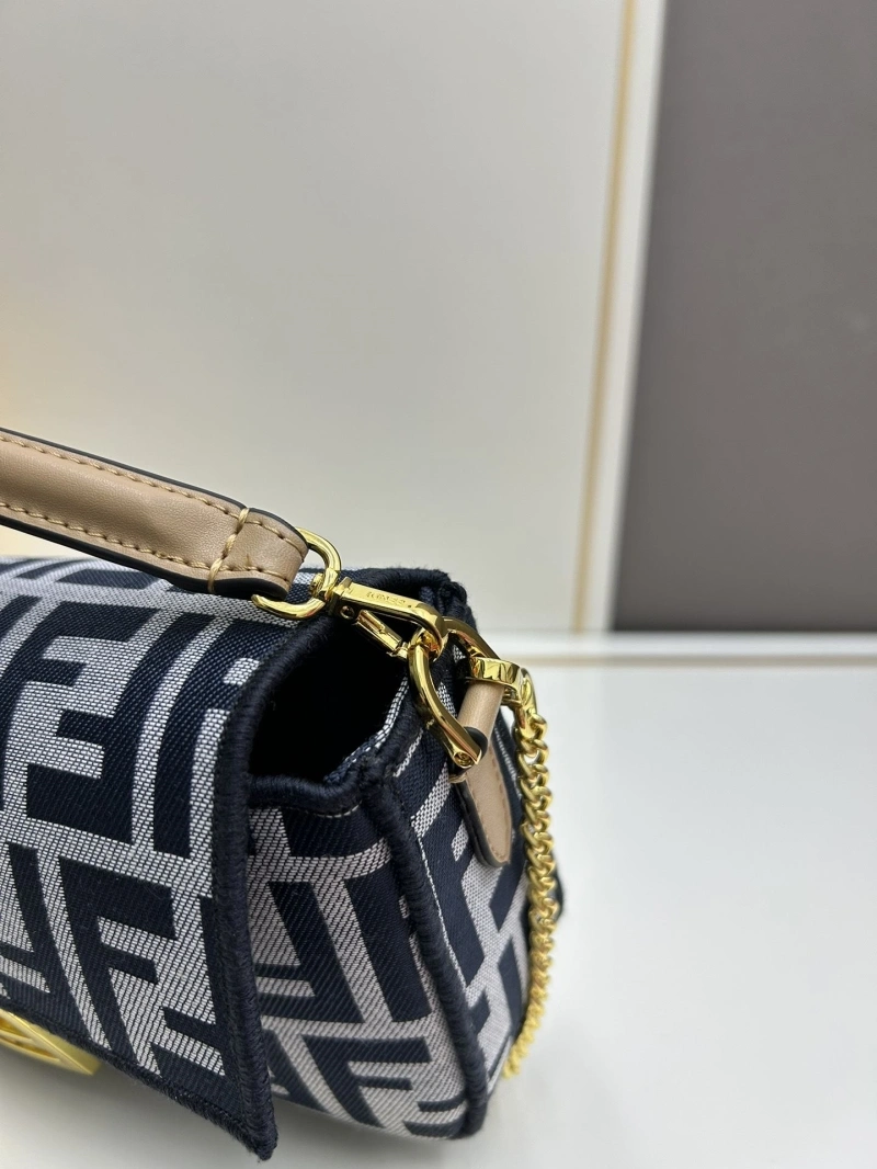 F**di baguette bags 4224-1083
