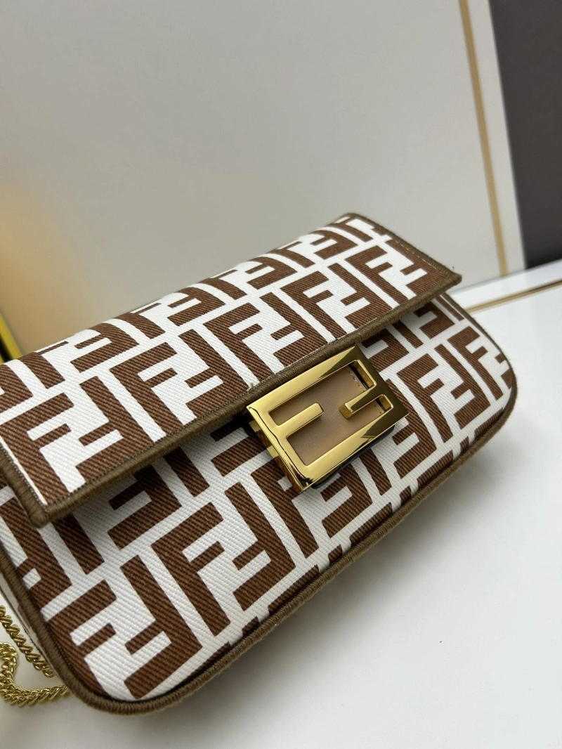 F**di baguette bags 4224-1084