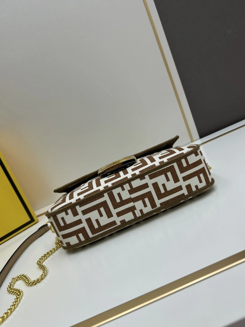 F**di baguette bags 4224-1084