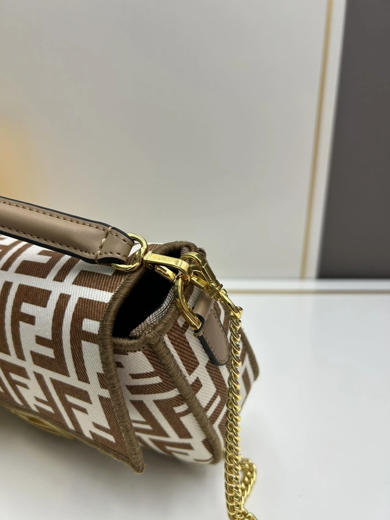 F**di baguette bags 4224-1084