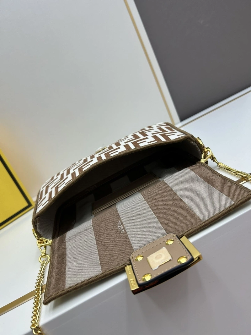 F**di baguette bags 4224-1084