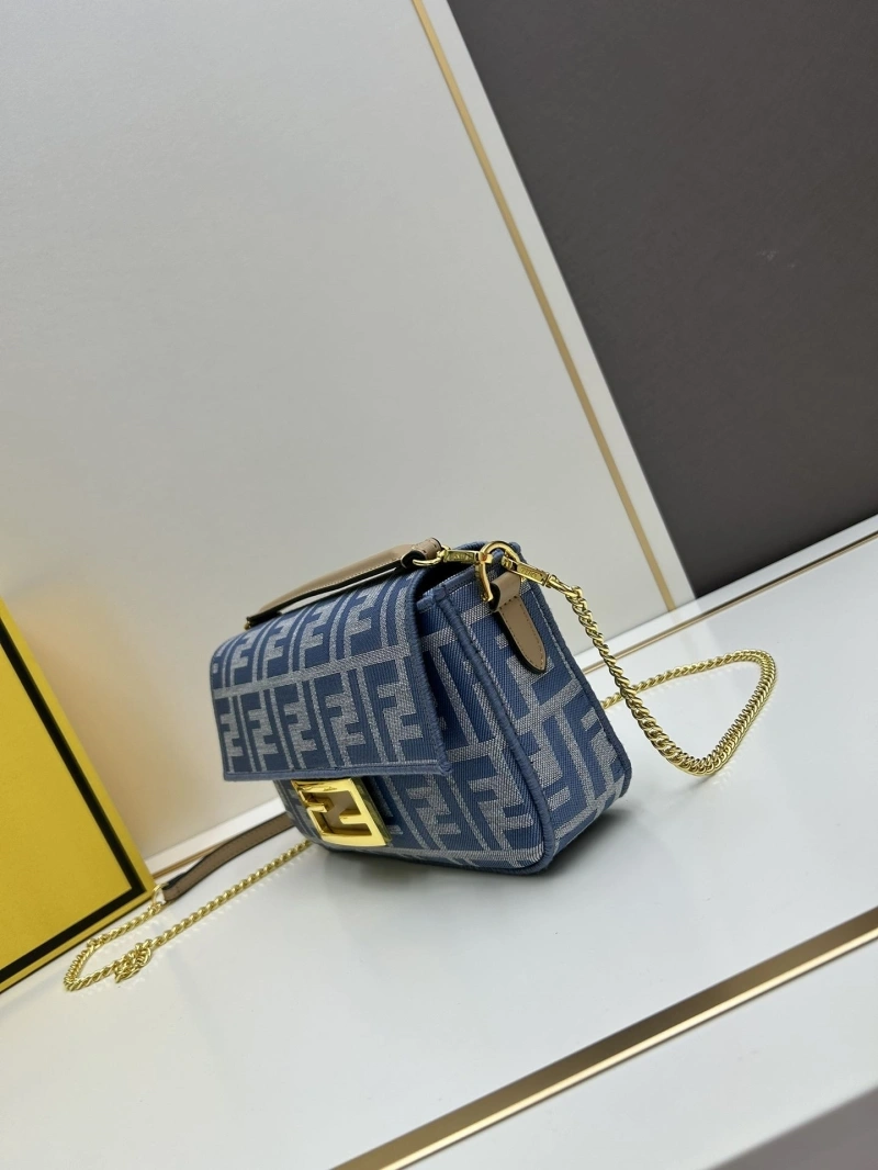 F**di baguette bags 4224-1085