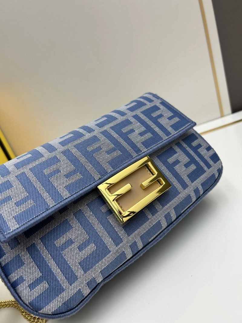 F**di baguette bags 4224-1085