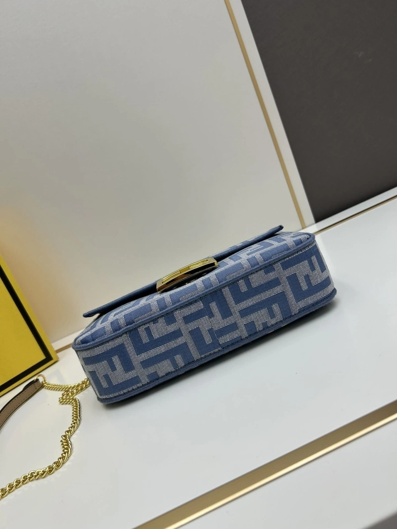 F**di baguette bags 4224-1085