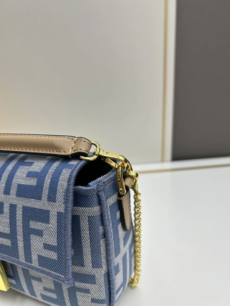F**di baguette bags 4224-1085