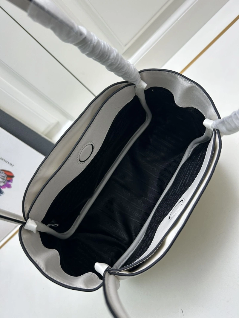 Pra*a shopping bags 4224-1098