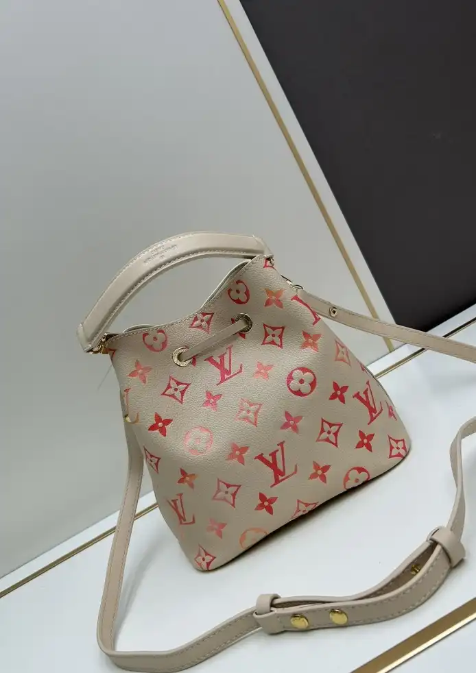 LV Bucket Bags 4224-1366