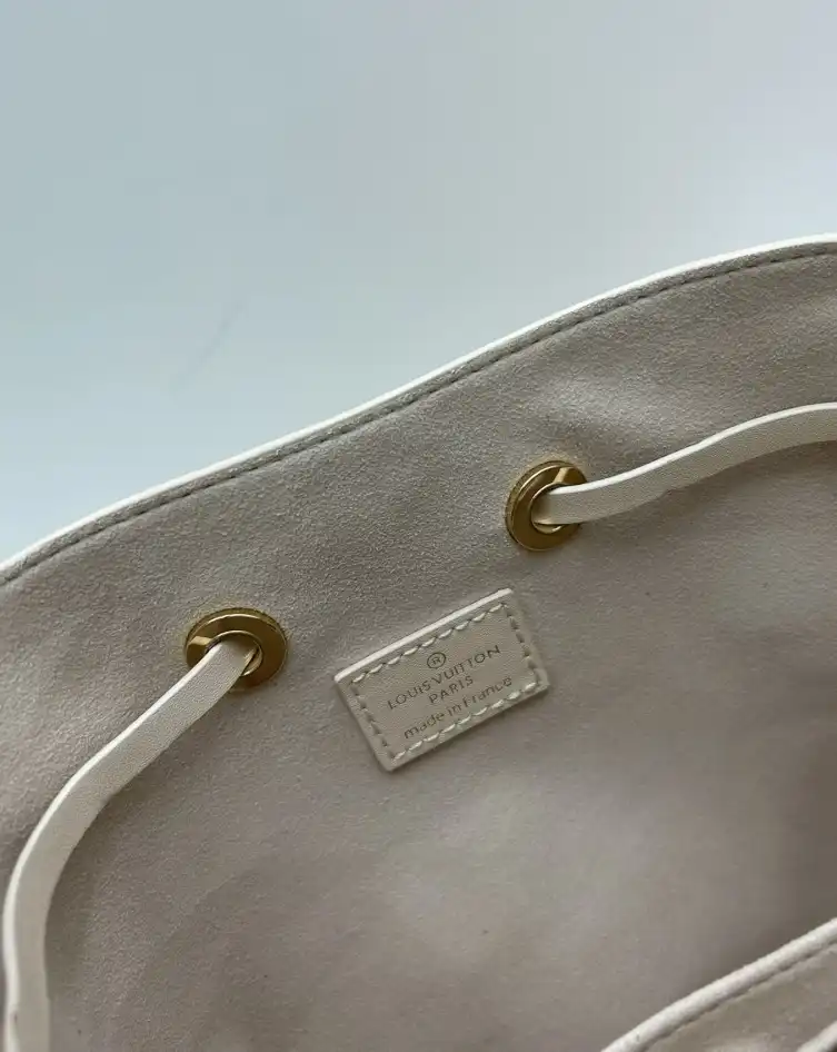 LV Bucket Bags 4224-1366