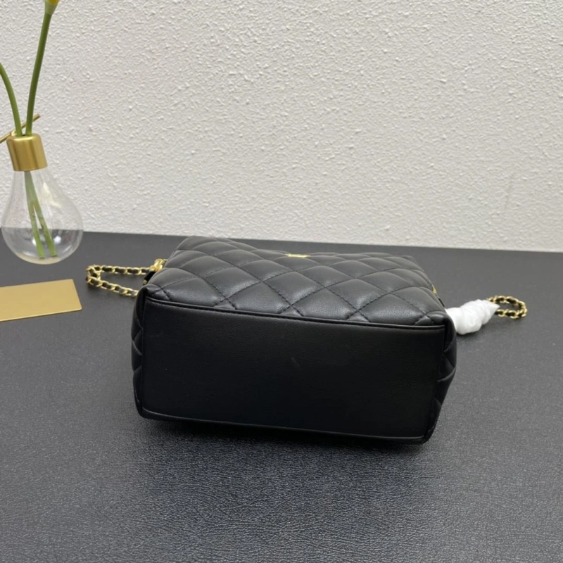 Ch**el cosmetic bags 4224-1699