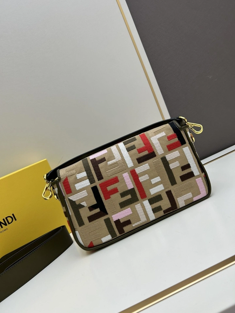 F**di baguette bags 4224-1720
