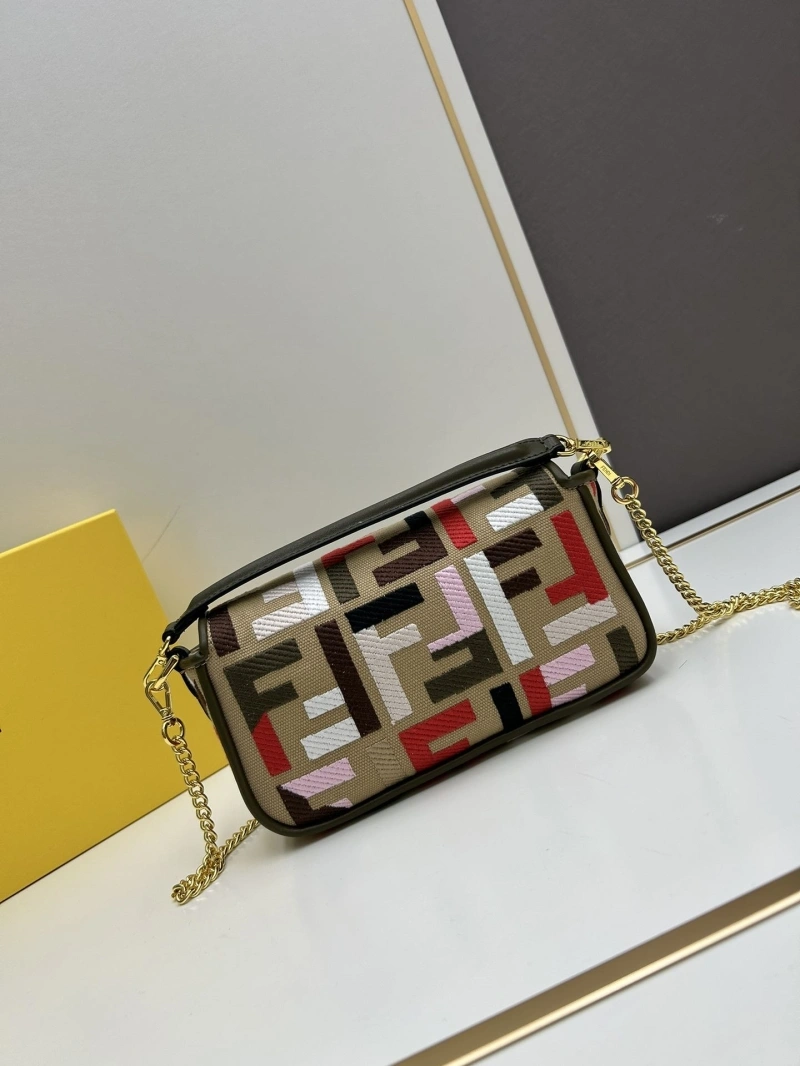 F**di baguette bags 4224-1722