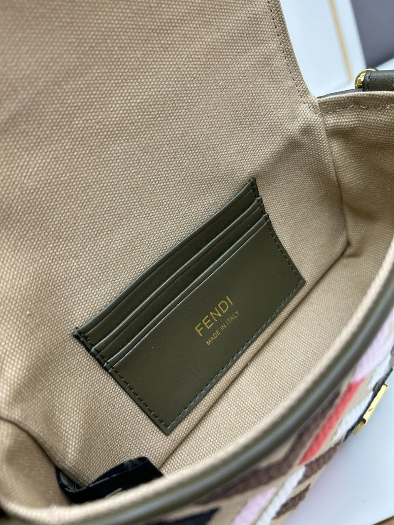 F**di baguette bags 4224-1722