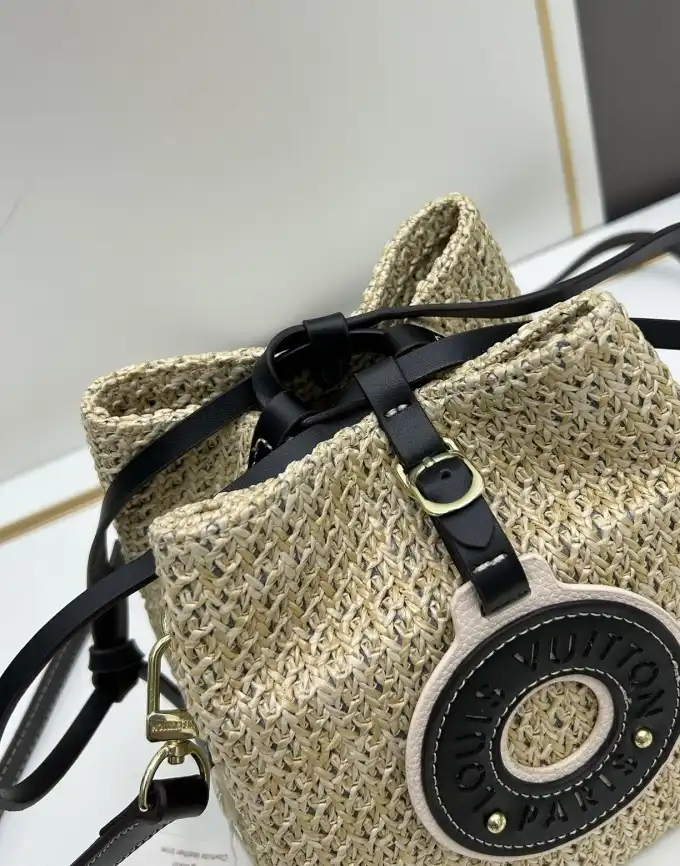 LV Bucket Bags 4224-1804