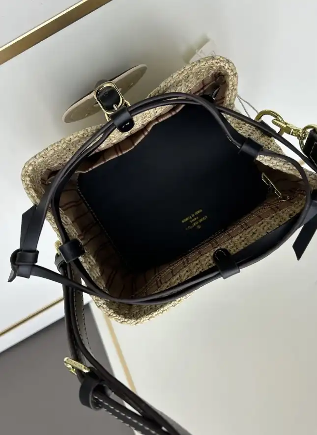 LV Bucket Bags 4224-1804
