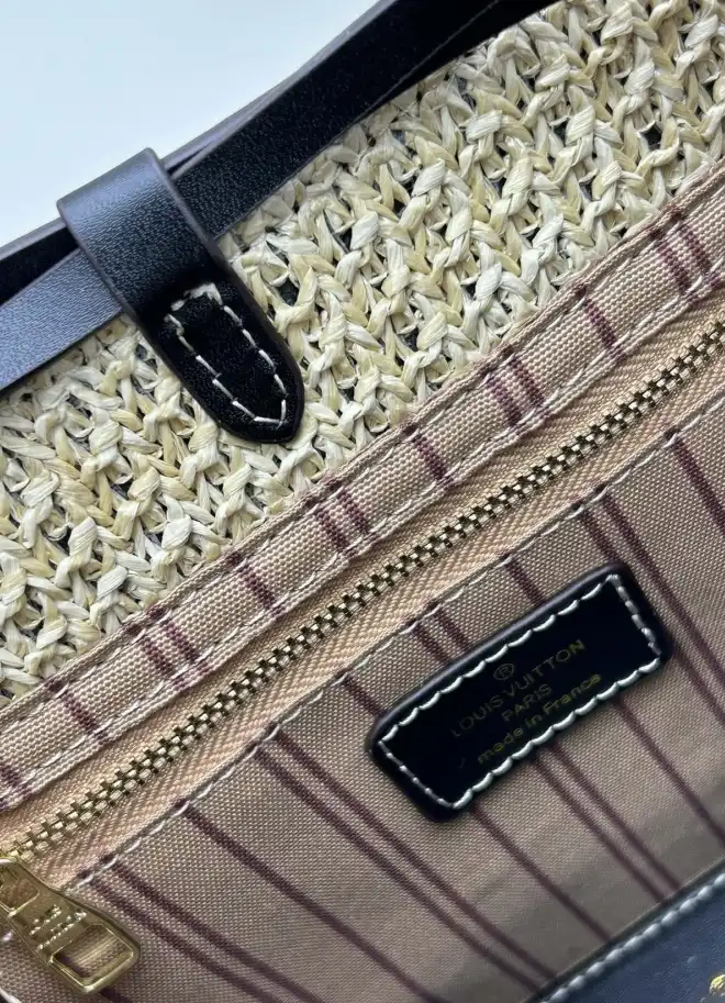 LV Bucket Bags 4224-1804