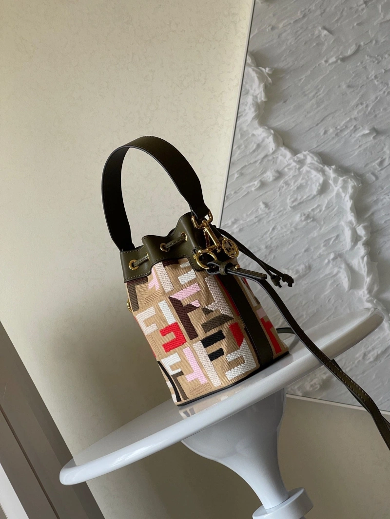 F**di bucket bags 4224-1889