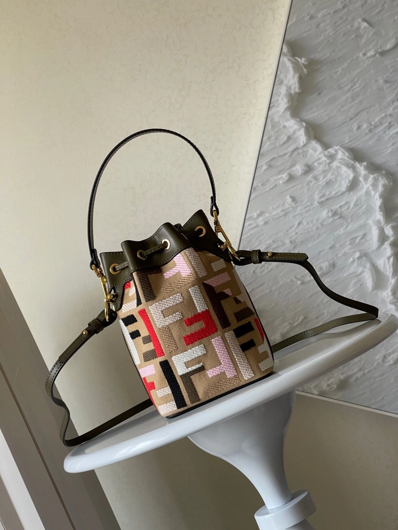 F**di bucket bags 4224-1889