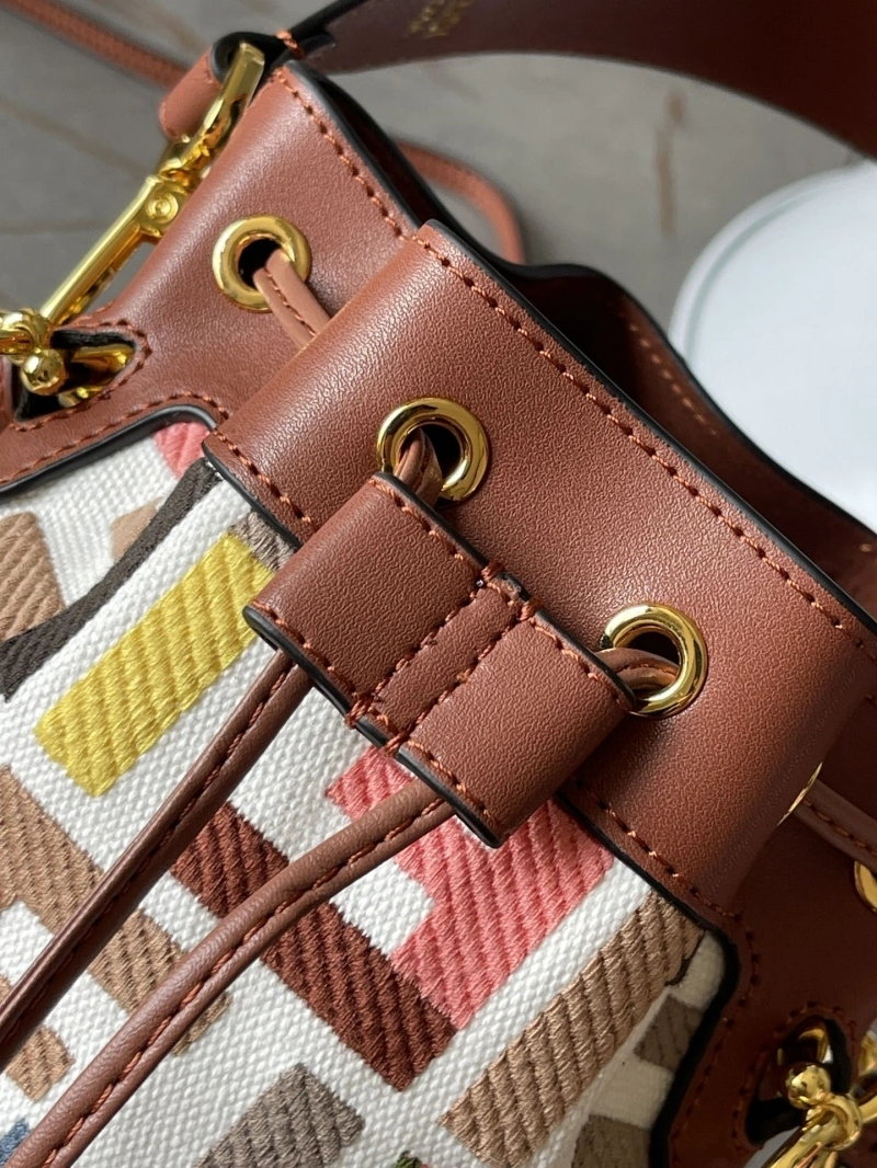 F**di bucket bags 4224-1890
