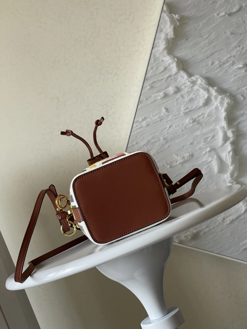 F**di bucket bags 4224-1890