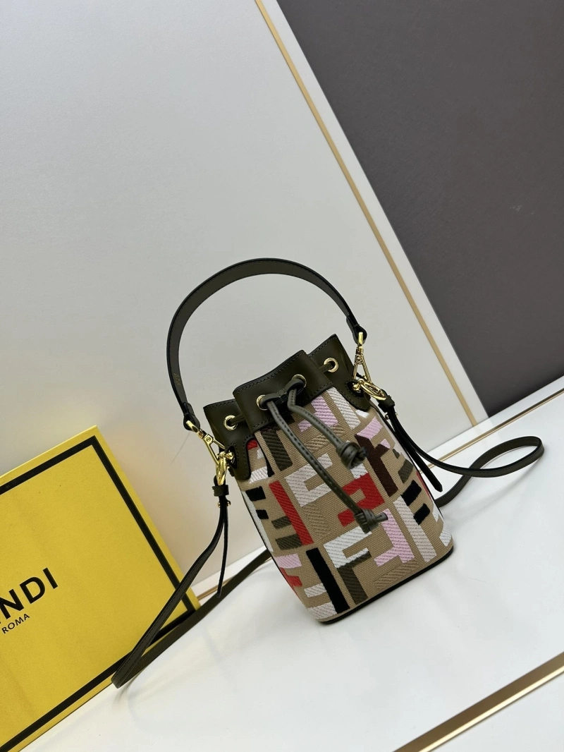 F**di bucket bags 4224-1944