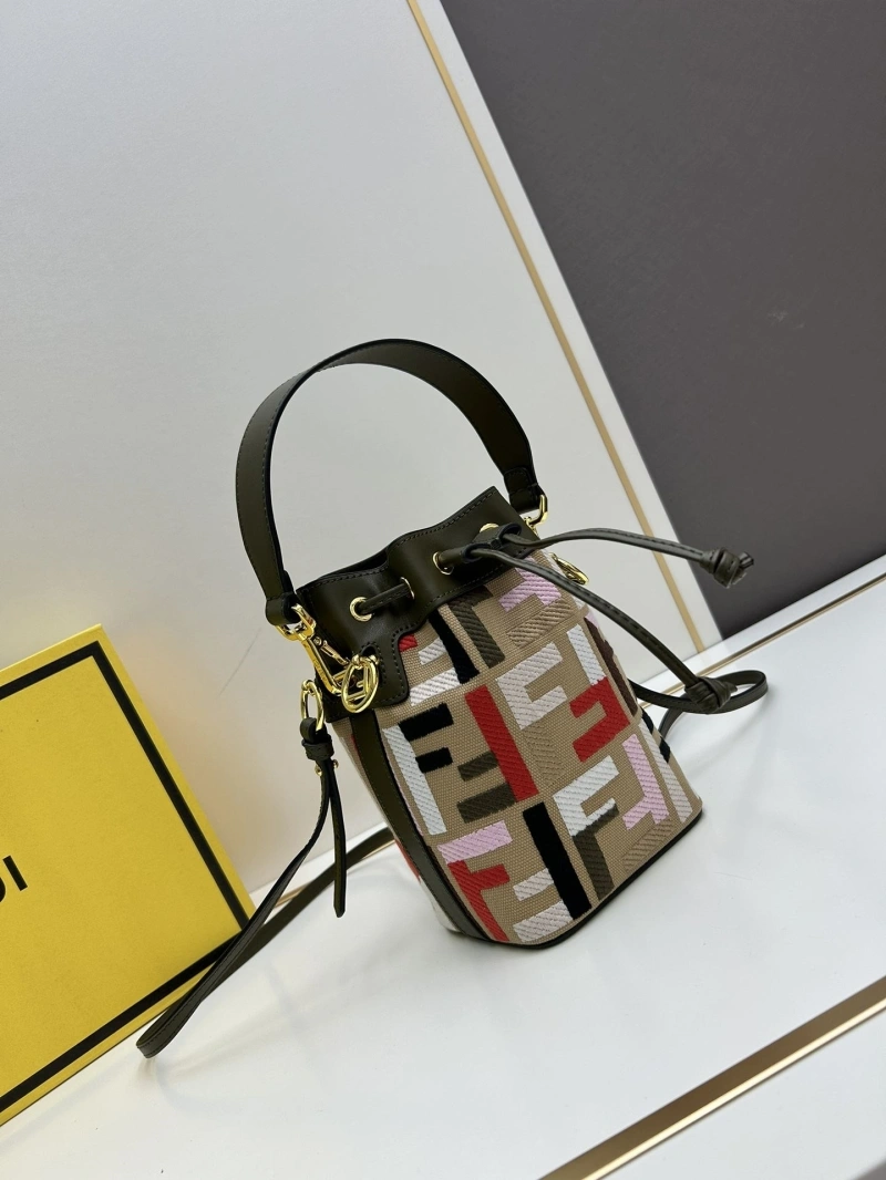 F**di bucket bags 4224-1944