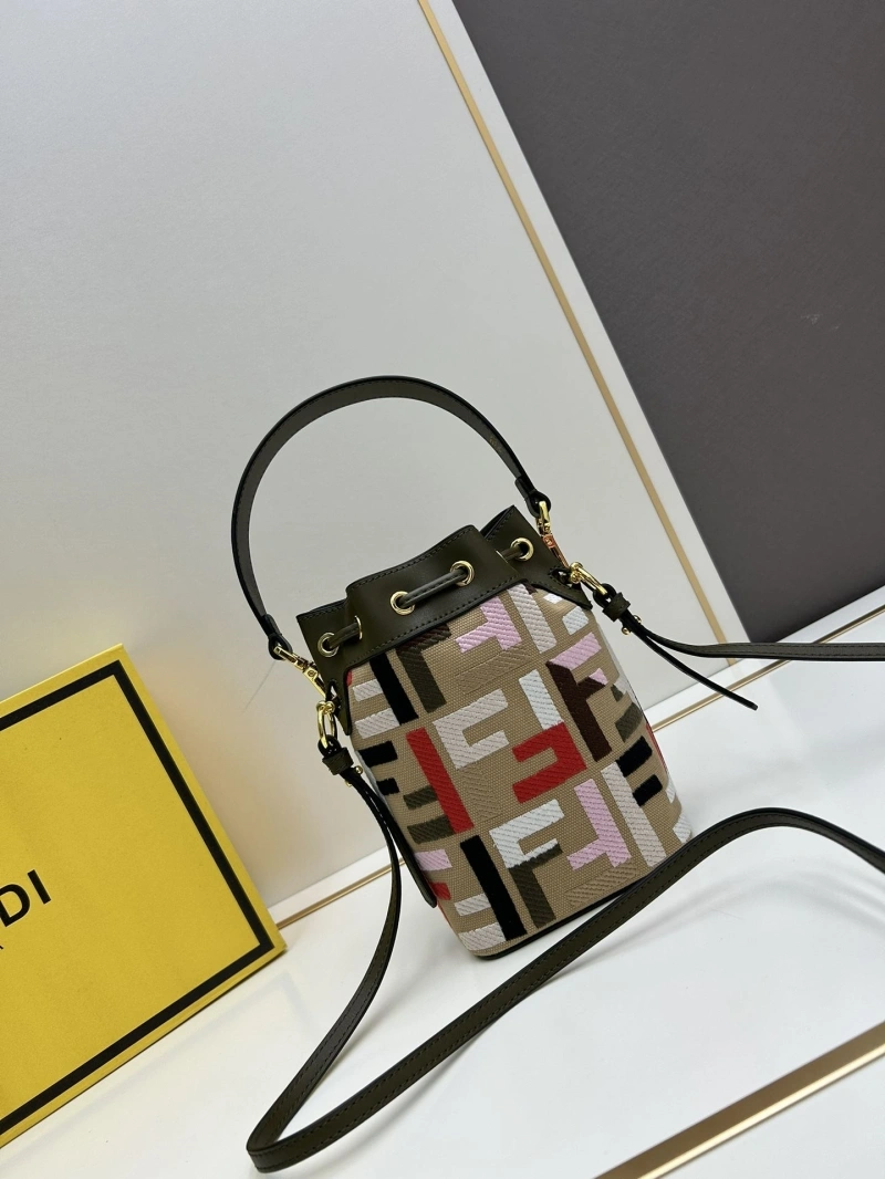 F**di bucket bags 4224-1944