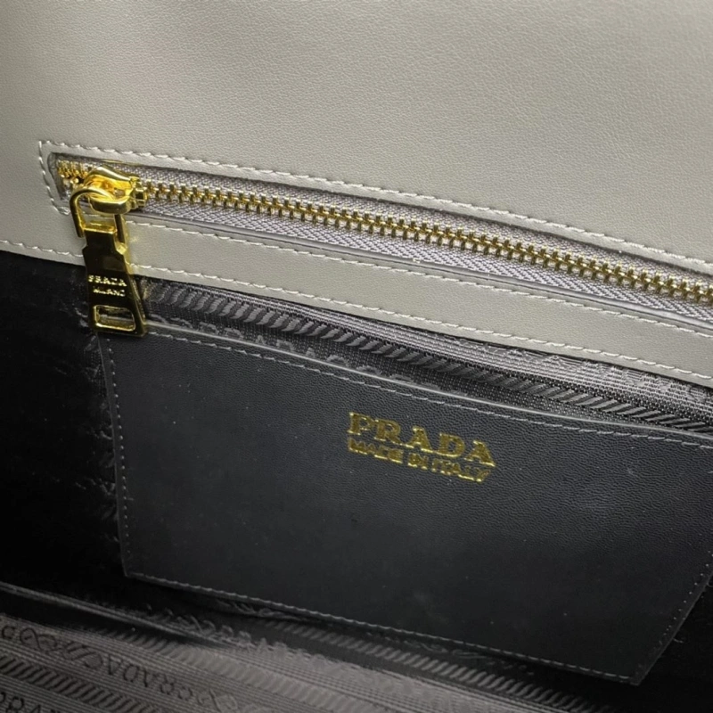Pra*a top handle bags 4224-2008