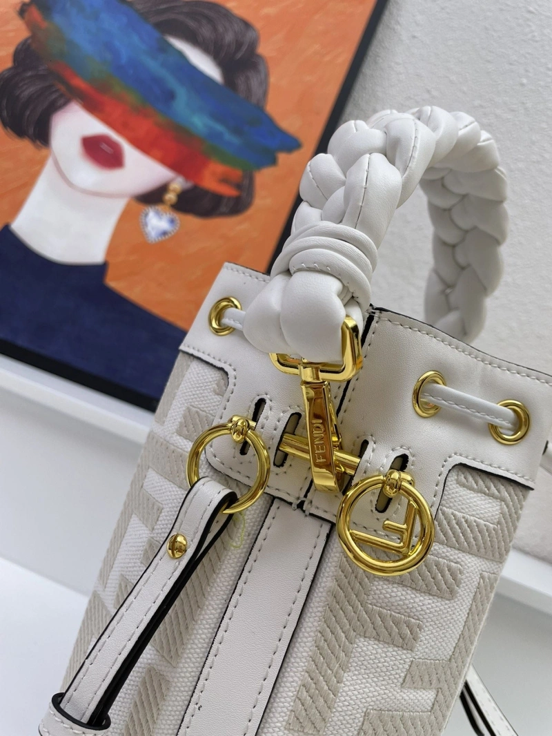 F**di bucket bags 4224-2028