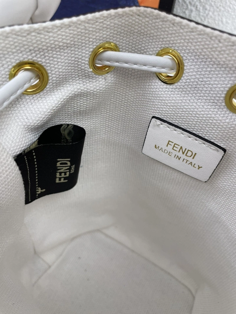 F**di bucket bags 4224-2028