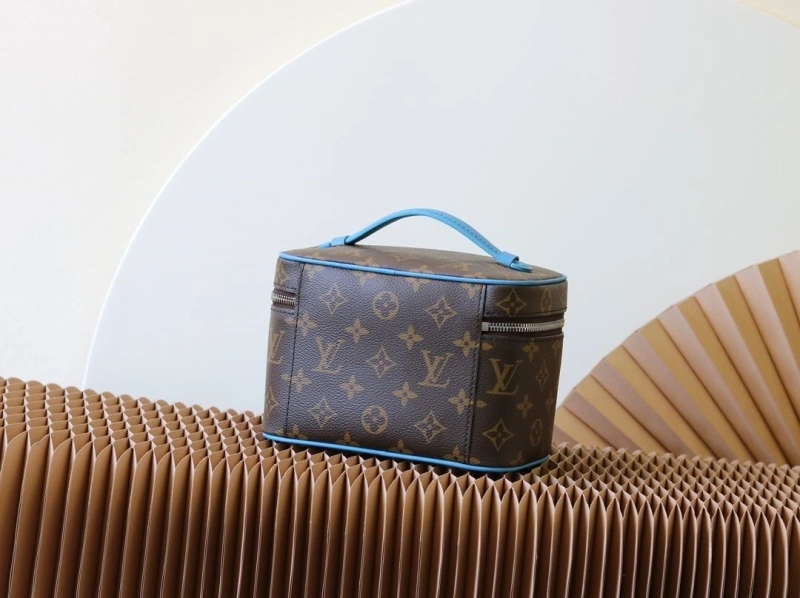 LV Cosmetic Bags 4233A-0301