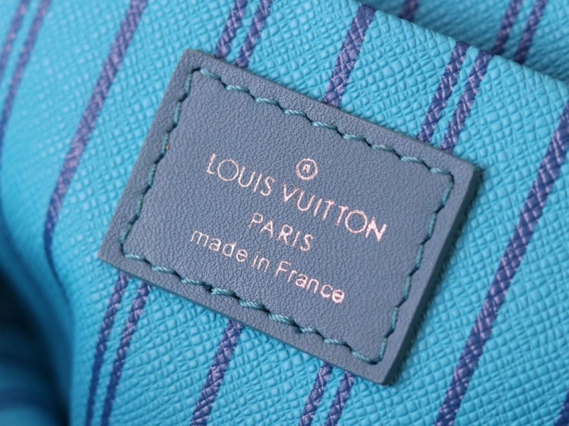 LV Cosmetic Bags 4233A-0301