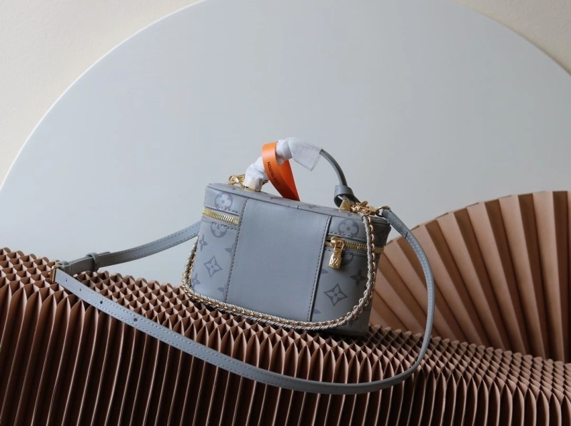 LV Cosmetic Bags 4233A-0328