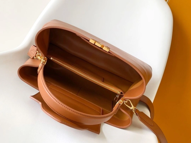 LV Capucines Bags 4233A-0835