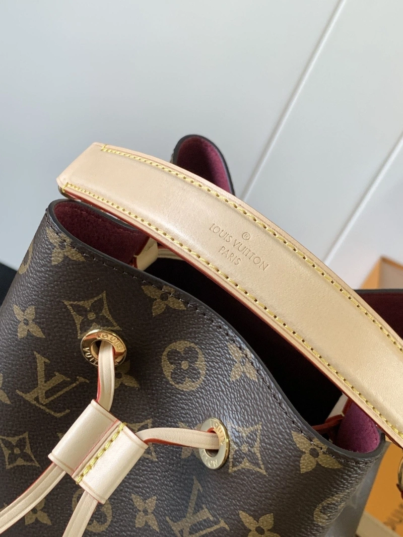 LV Bucket Bags 4233A-0866
