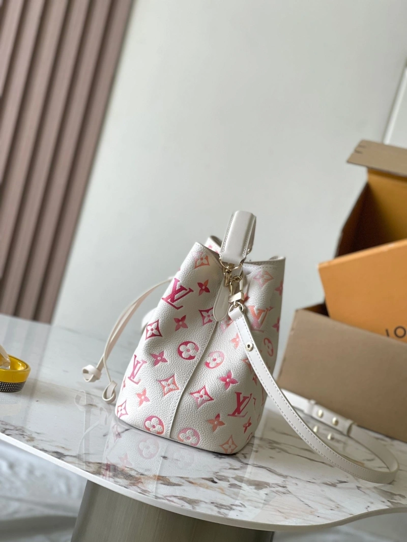 LV Bucket Bags 4233A-1217