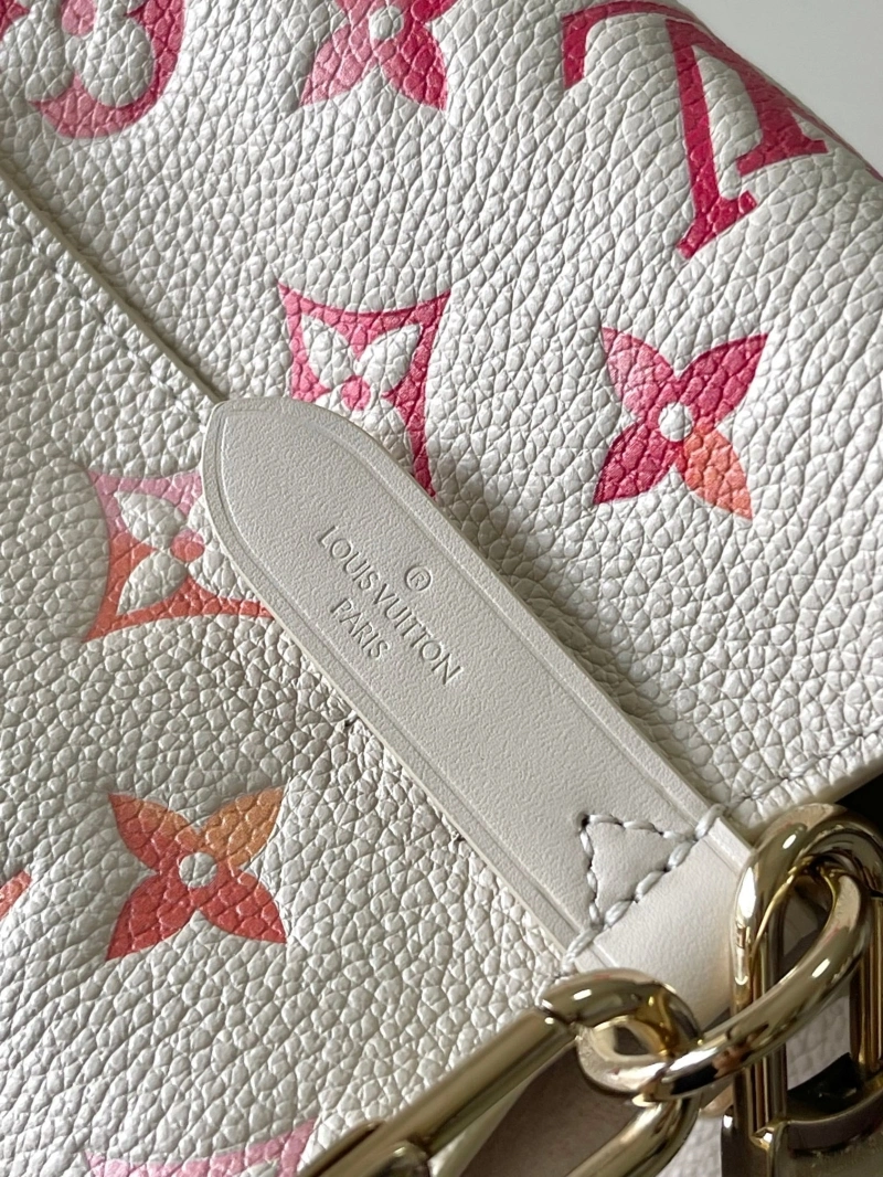 LV Bucket Bags 4233A-1217