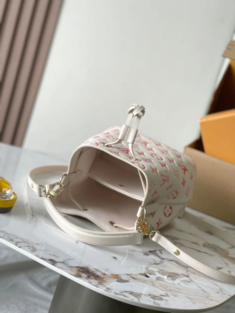 LV Bucket Bags 4233A-1217