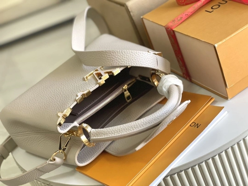 LV Capucines Bags 4233A-1269