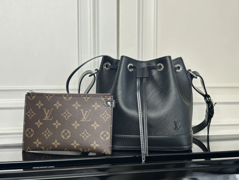 LV Bucket Bags 4233A-1477