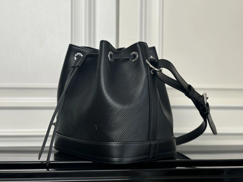 LV Bucket Bags 4233A-1477