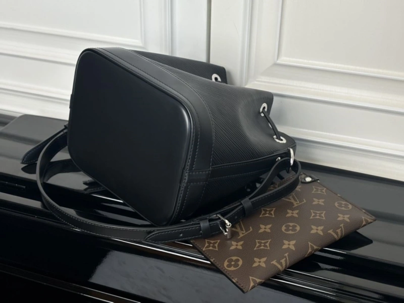 LV Bucket Bags 4233A-1477