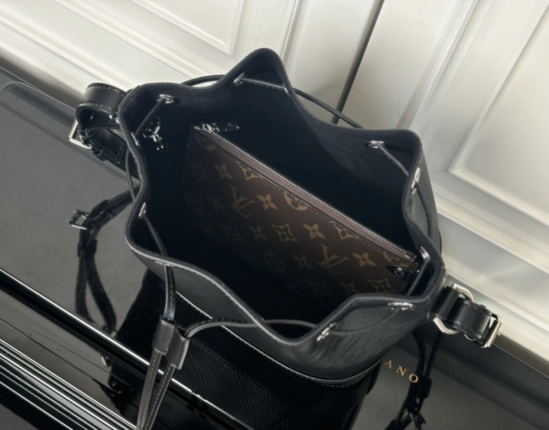 LV Bucket Bags 4233A-1477