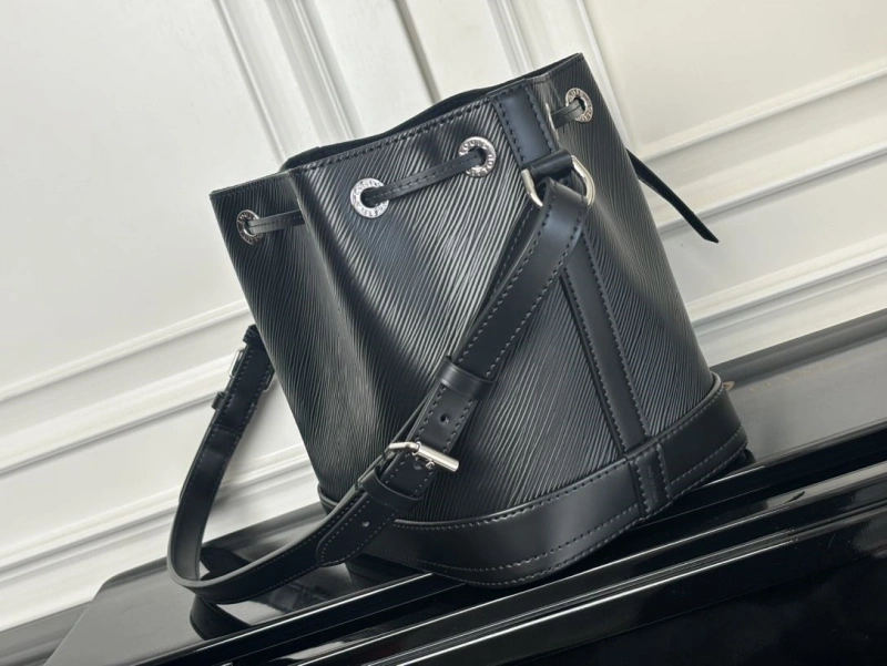 LV Bucket Bags 4233A-1477