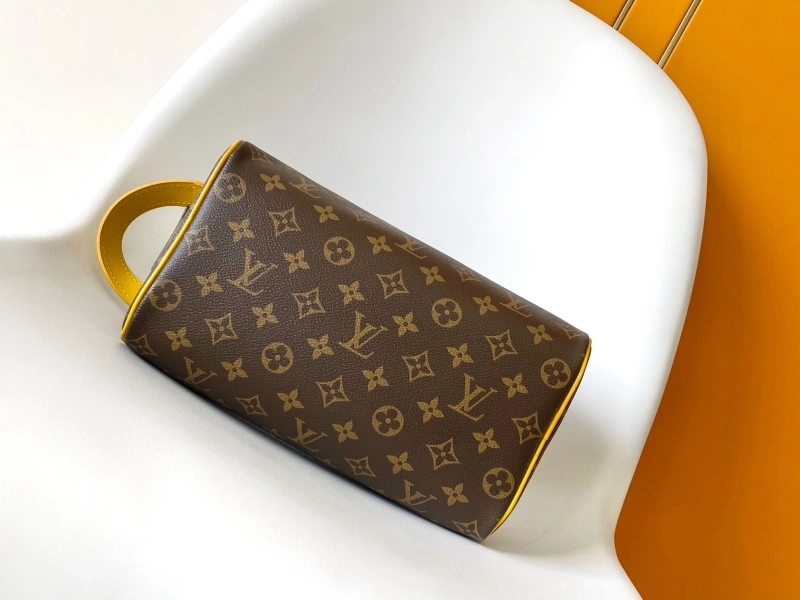 LV Cosmetic Bags 4233A-1565